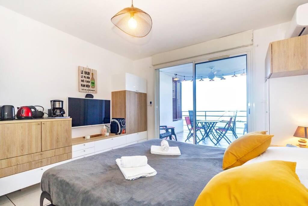 Oceanides - Studio Renove Avec Magnifique Vue Mer - Saint-Gilles-Les-Bains 외부 사진